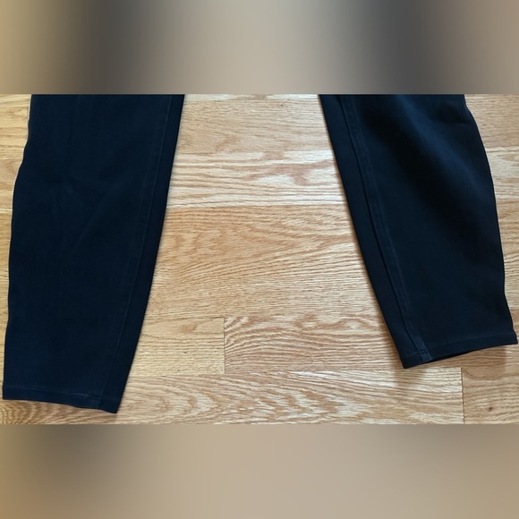 SPANX Women's Black Ankle Leggings - Size Medium - Picture 4 of 10